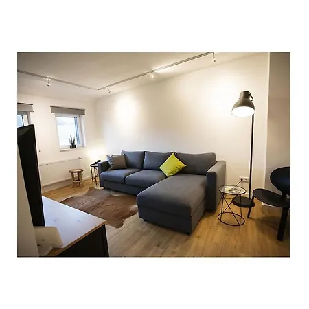 Q-stall, 05 Vakantiehuis
