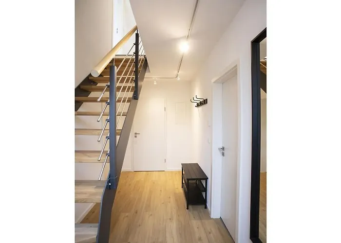 Q-stall, 05 Feriehus *